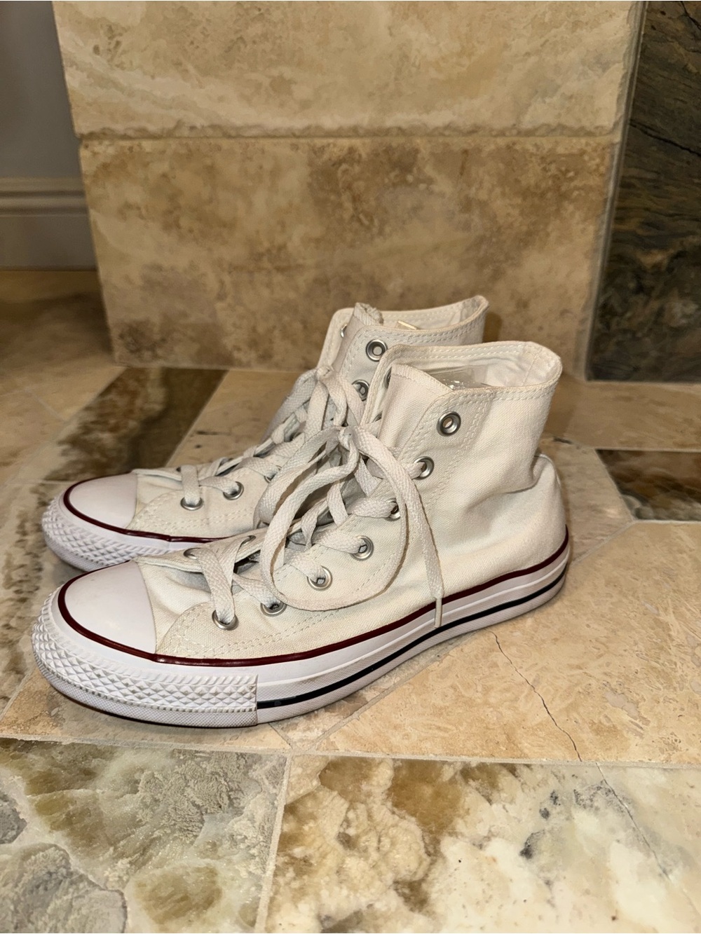 Converse Chuck Taylor All Star White High Top Sneakers Women’s 7.5